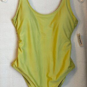 OLD NAVY SIZE X SMALL YELLOW